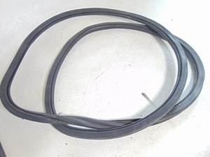 2010 Audi S4 Front RH Passenger Door Seal