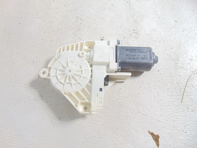 2010 Audi S4 Front RH Passenger Window Motor 8K0959802A