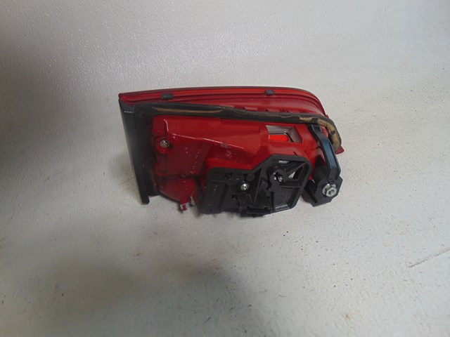 2010 Audi S4 RH Passenger Trunk Mounted Tail Light