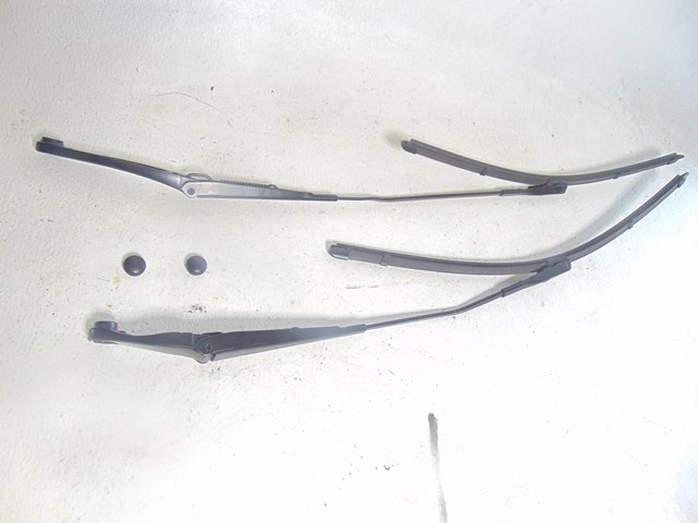 2010 Audi S4 Windshield Wiper Arms Set