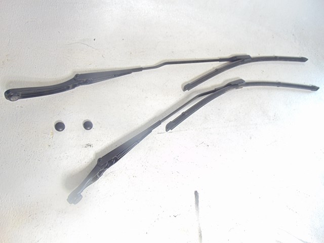 2010 Audi S4 Windshield Wiper Arms Set