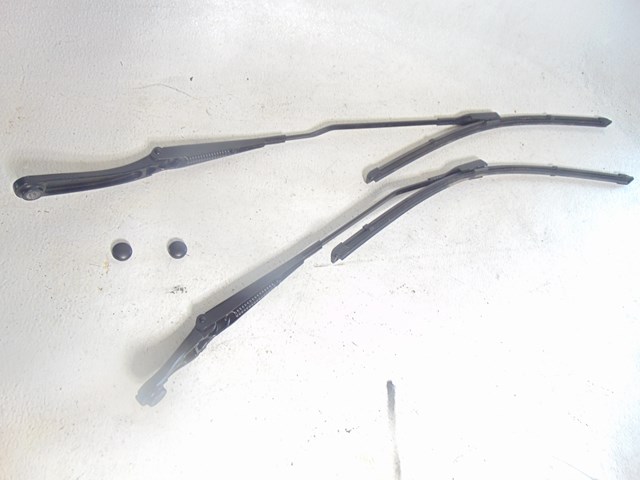 2010 Audi S4 Windshield Wiper Arms Set