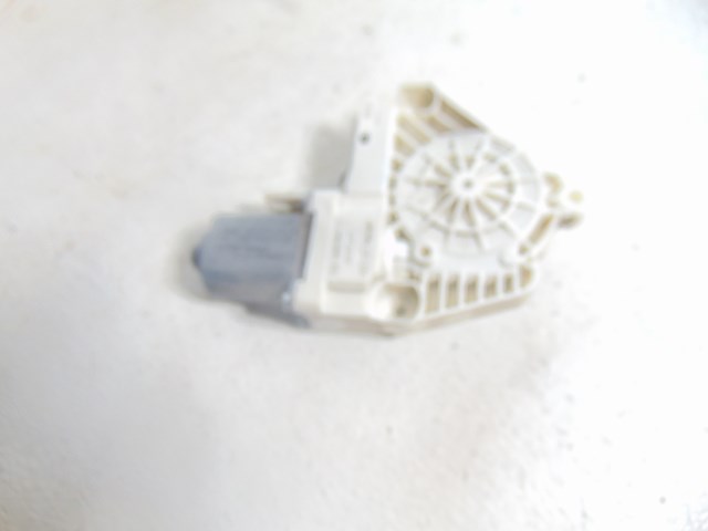 2010 Audi S4 Rear RH Pass Power Window Motor 8K0 959 812 A