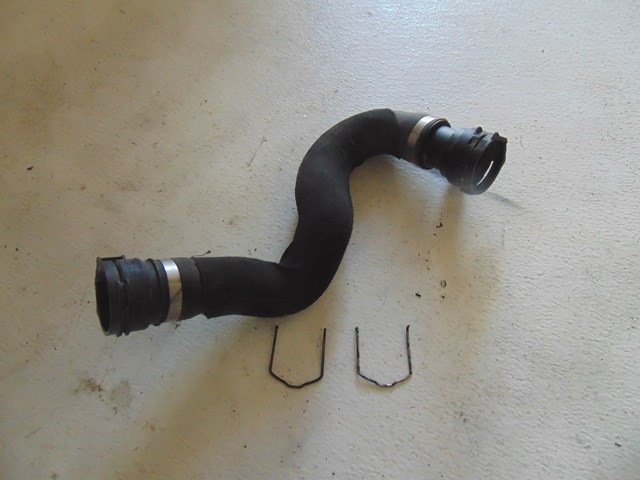 2010 Audi S4 Lower RH Passenger Radiator Hose w/Retainer Clips