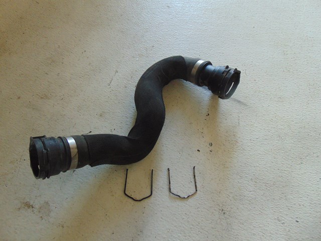 2010 Audi S4 Lower RH Passenger Radiator Hose w/Retainer Clips