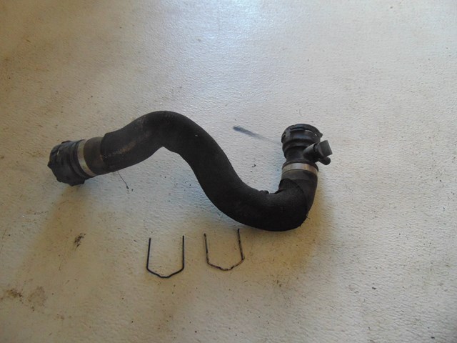 2010 Audi S4 Lower RH Passenger Radiator Hose w/Retainer Clips