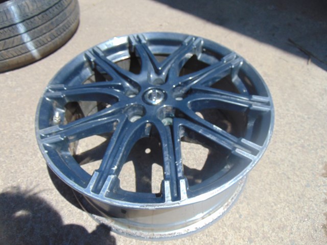 2014 Nissan Juke Nismo RS Wheel- Minor rash- 18