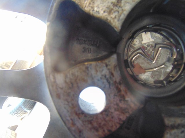 2005 Infiniti G35 Coupe Front 19 x 8 Wheel Rays