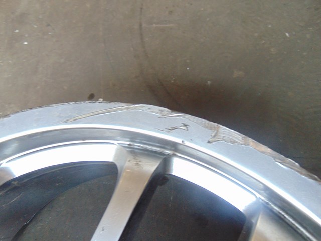 2005 Infiniti G35 Coupe Front 19 x 8 Wheel Rays