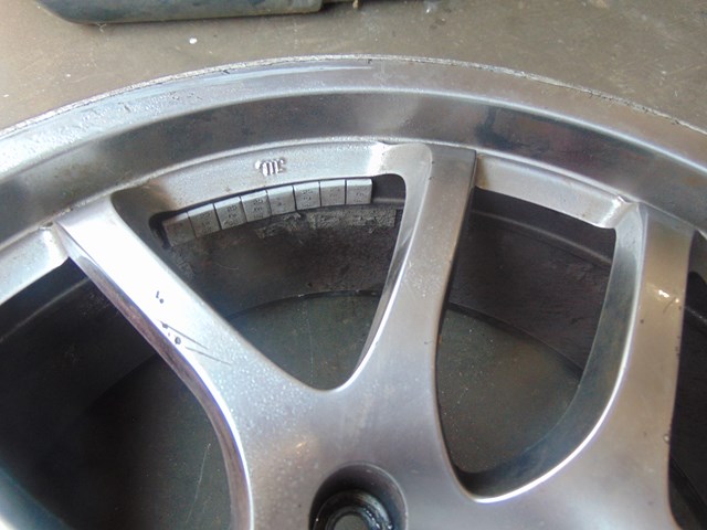 2005 Infiniti G35 Coupe Front 19 x 8 Wheel Rays