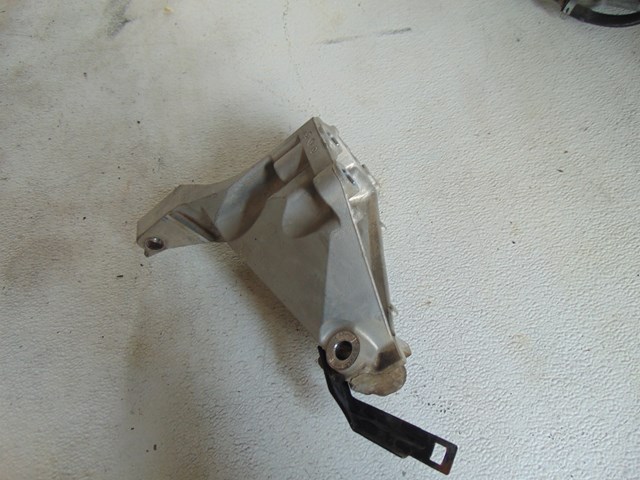 2001 Acura CL Rear Engine Mount Rear Motor Mount