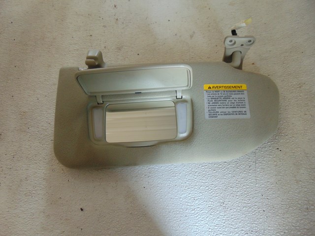 2003 Infiniti M45 RH Passenger Sun Visor