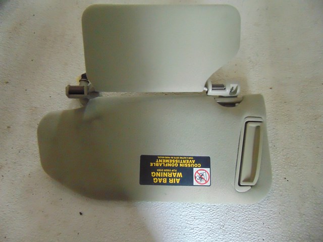 2003 Infiniti M45 RH Passenger Sun Visor