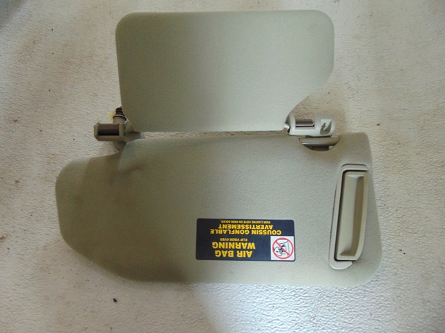 2003 Infiniti M45 RH Passenger Sun Visor