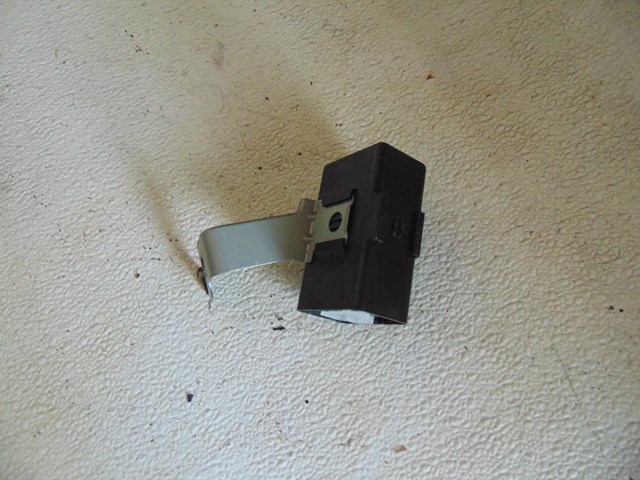 2003 Infiniti M45 Trunk Control Module 28488 CR910