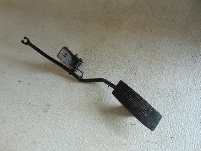 2003 2004 Infiniti M45 Gas Pedal