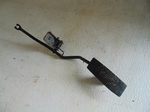 2003 2004 Infiniti M45 Gas Pedal