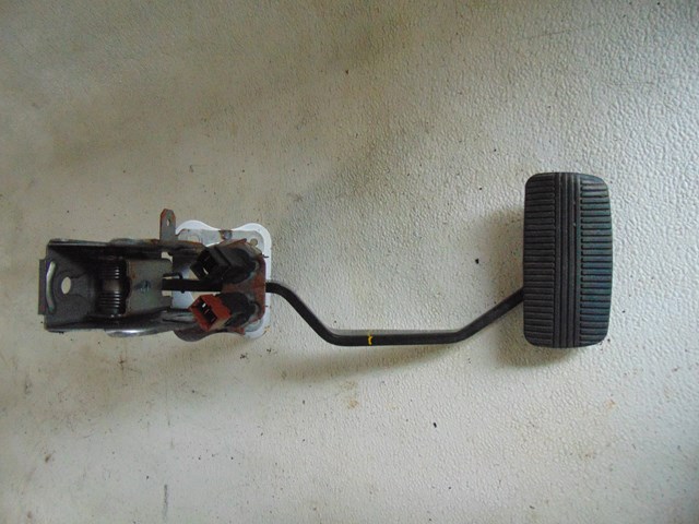 2003 2004 Infiniti M45 Brake Pedal