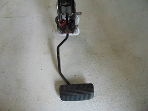 2003 2004 Infiniti M45 Brake Pedal