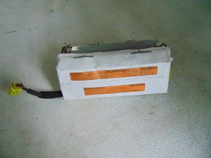 2003 Infiniti M45 RH Passenger Dash Bag