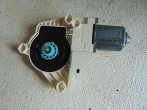 2010 Audi S4 Rear LH Driver Power Window Motor 8K0 959 811 A