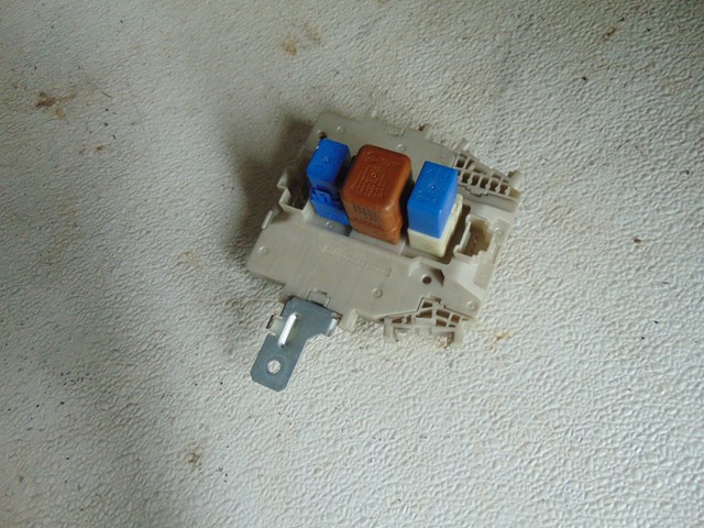 2003 Infiniti M45 Interior Fuse Box