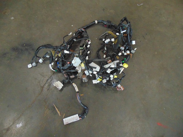 2003 Infiniti M45 Dash Wire Harness 24010 CR904