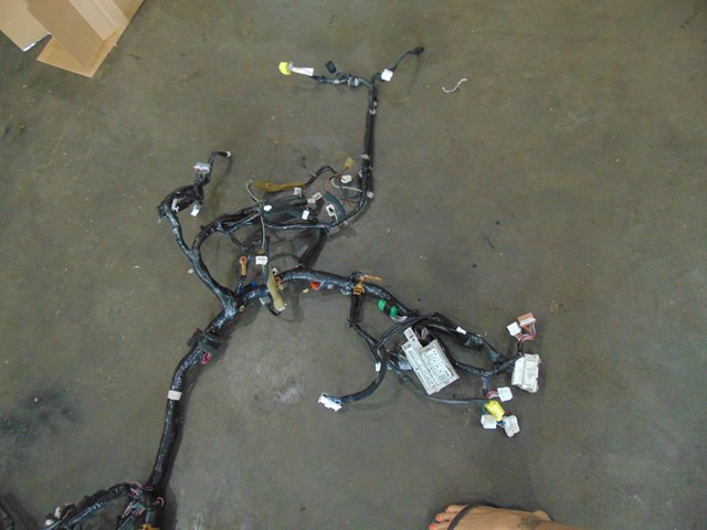 2003 Infiniti M45 Dash Wire Harness 24010 CR904