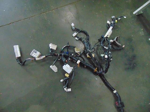 2003 Infiniti M45 Dash Wire Harness 24010 CR904