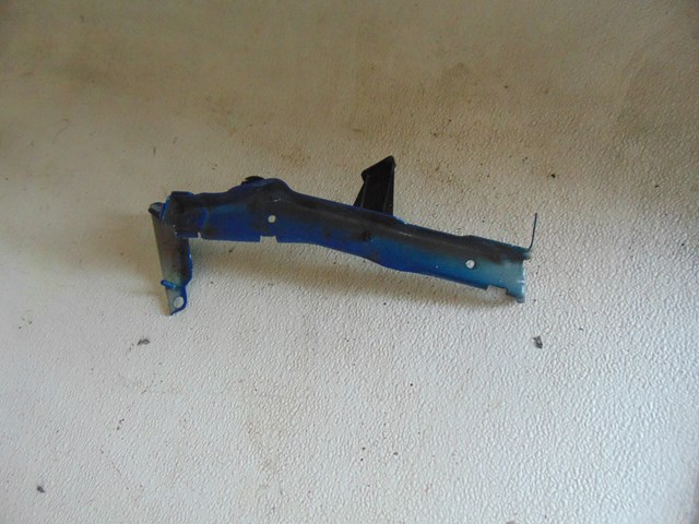 2010 Audi S4 LH Driver Fender Bracket Mount 8K0 821 135