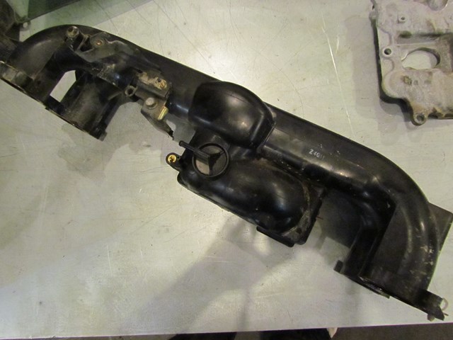 2005 Subaru Legacy GT Intake Manifold