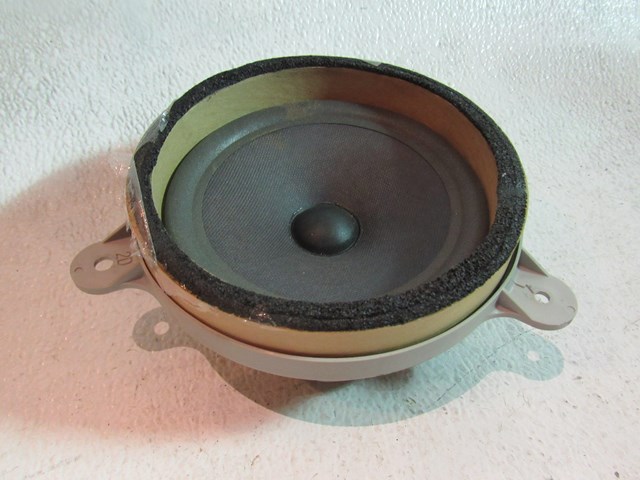 2005 Subaru Legacy GT LH RH Rear Speaker 86301AG70A