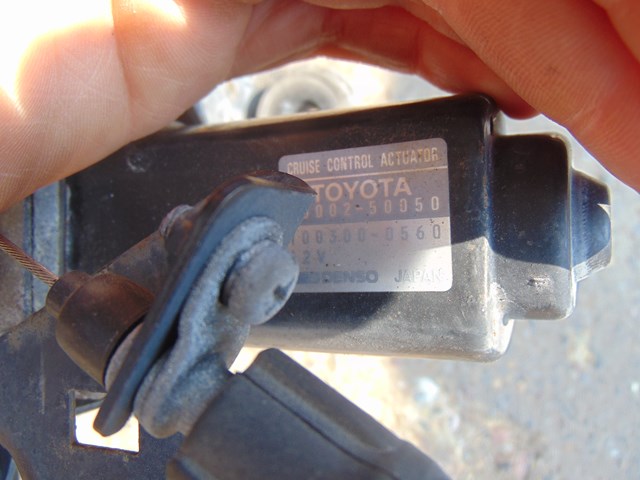 1997 Lexus LS 400 Cruise Control Actuator 88002 50050