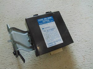 1997 Lexus LS 400 Door Control Module 89741 50131