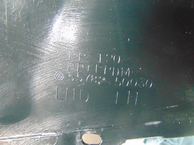 1997 Lexus LS 400 RH & LH Wiper Cowl 55782- 50030 & 55781-50050