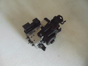 1997 Lexus LS 400 ABS Pump 44540-24010