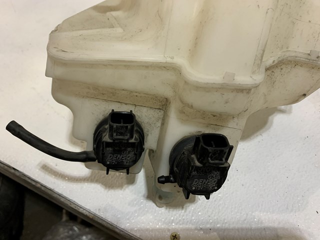 2007 Toyota Prius Windshield Washer Reservoir Tank OEM