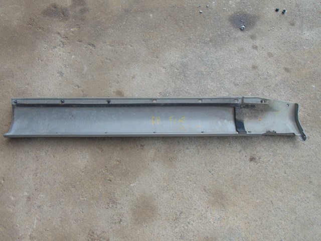 1997 Lexus LS 400 Front RH Passenger Side Skirt