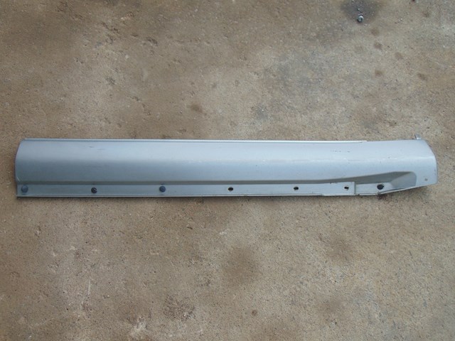 1997 Lexus LS 400 Front RH Passenger Side Skirt