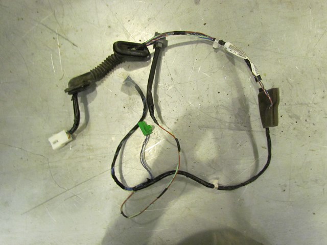 2005 Subaru Legacy GT RH Rear Door Wiring