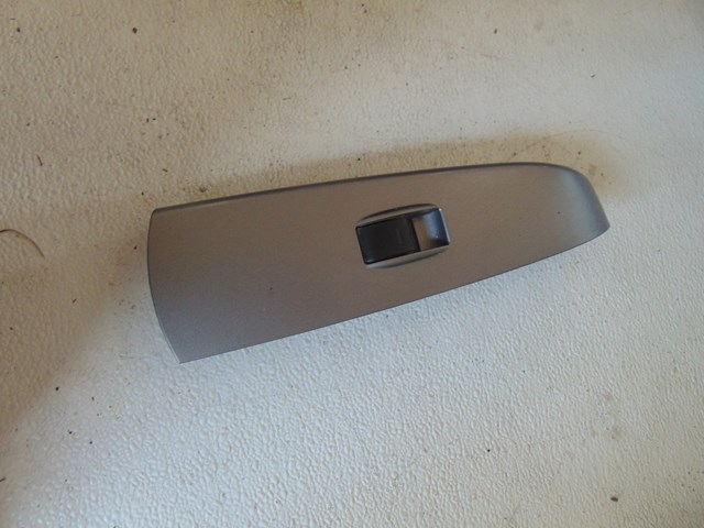 2007 Toyota Prius Rear RH Door Switch 74271-47050