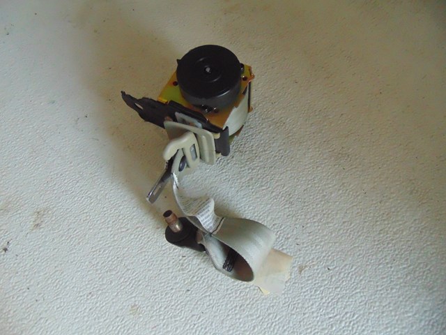 2003 Infiniti M45 Rear RH Passenger Seat Belt