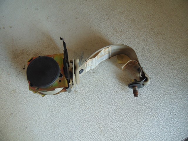 2003 Infiniti M45 Rear LH Driver Seat Belt