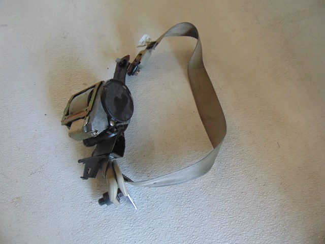 2003 Infiniti M45 Front LH Driver Seat Belt