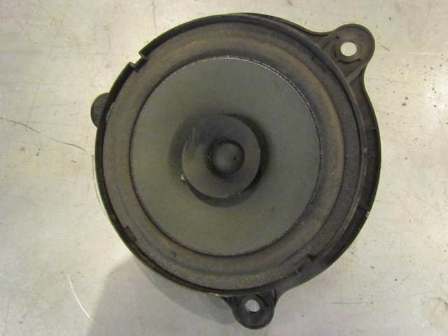 2005 Subaru Legacy GT Front LH Drivers Speaker