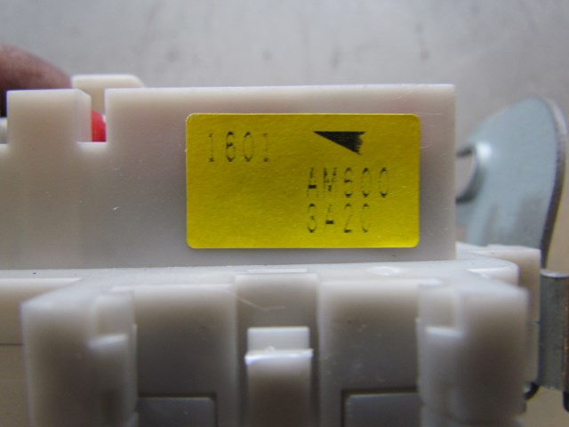 2003 Infiniti G35 Coupe Interior Fuse Box