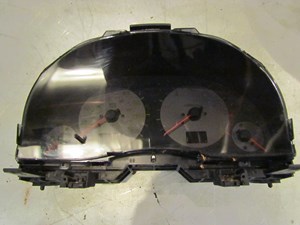 2003 Infiniti G35 Gauge Cluster M66G AM807/COWH