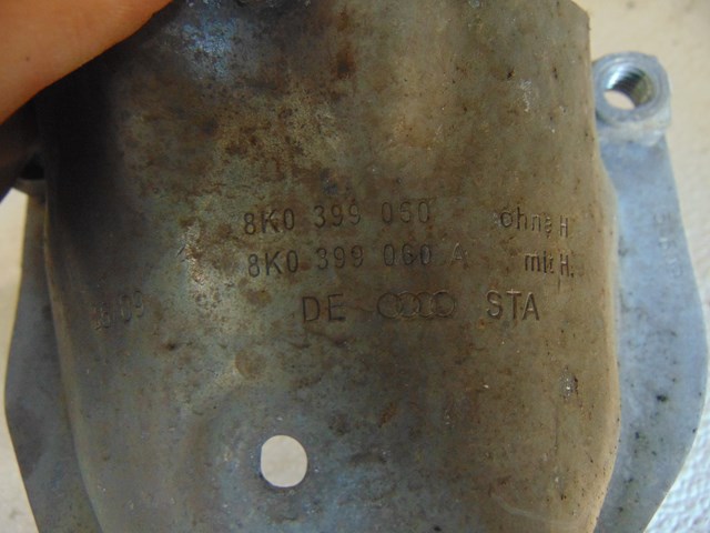 2010 Audi S4 RH Engine Mount Cover Shield 8K0399060