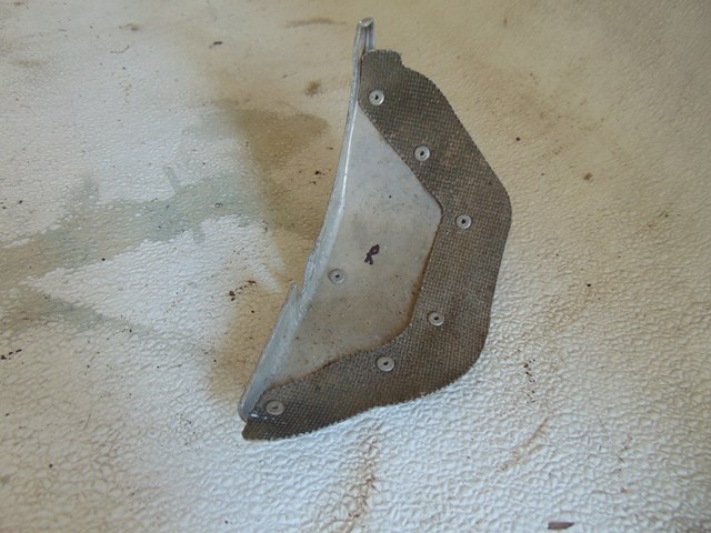 2010 Audi S4 Front RH Axle Dust Shield 8K0903445M