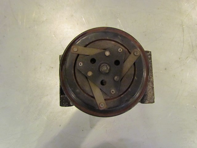 2003 Infiniti G35 Coupe AC Compressor